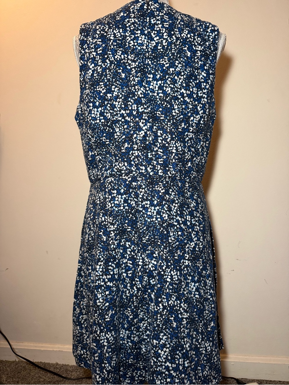 Gap women’s Navy Floral Sleeveless A-Line Dress size 12 - Picture 4 of 9